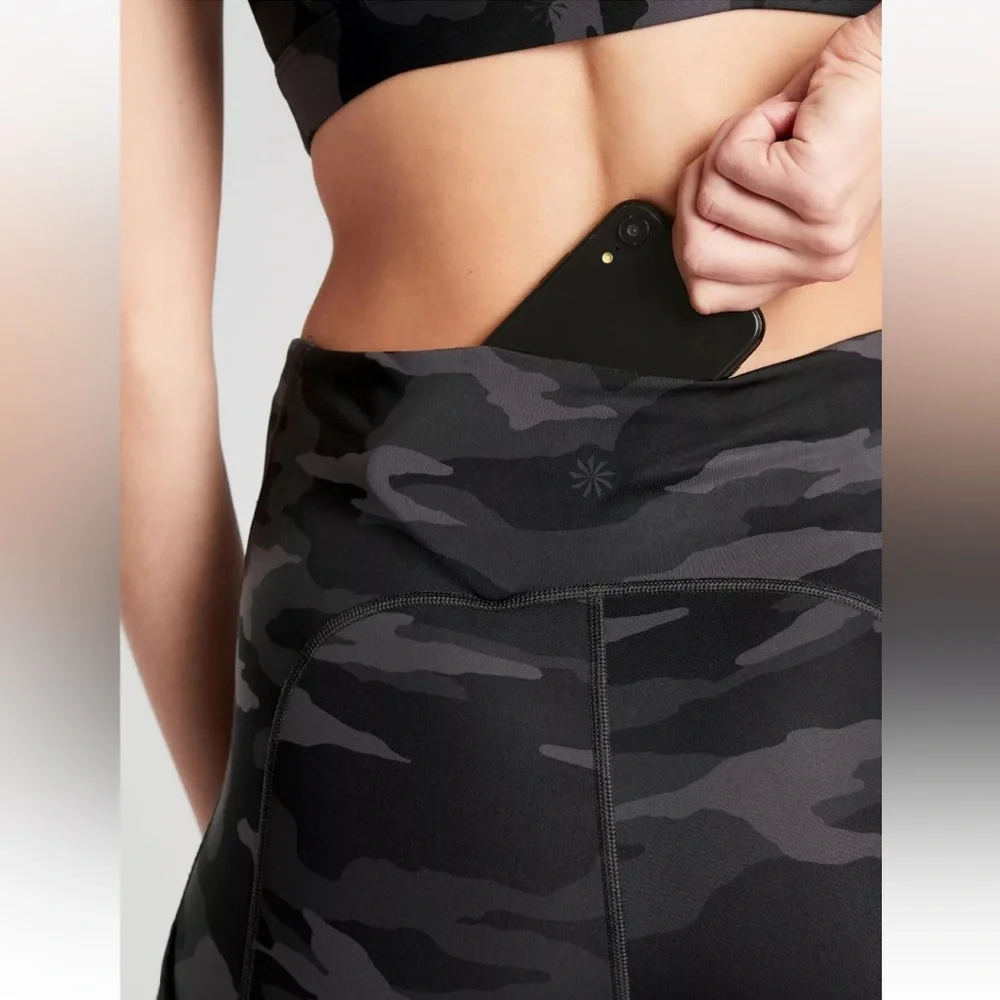 Athleta Black Camo Ultimate 7/8 Stash Pocket Tight Tights Leggings - Picture 3 of 11